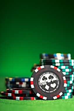 Speed Roulette interface on koihoki mobile showing betting layout and wheel camera feed